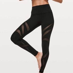 Lululemon mesh leggings 28’